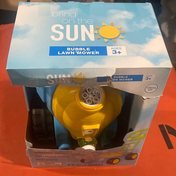 Toy Push Bubble Lawnmower Pretend Play Bubble Machine Lawn Mower with Light Up - Picture 2 of 9